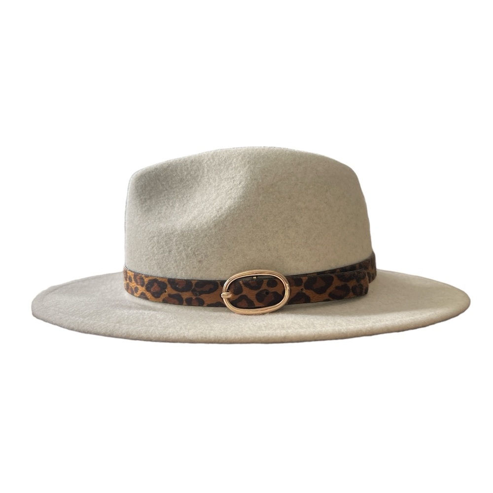 Women’s 100% Wool Hat with a Leopard Print Band One Size